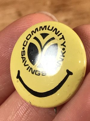 アドバタイジング物のスマイルフェイスのヴィンテージ缶バッチ