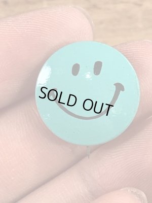 スマイルの顔が描かれたビンテージ缶バッジ