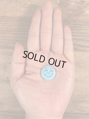 スマイルの顔が描かれたビンテージ缶バッジ