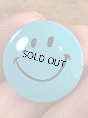 スマイルの顔が描かれたビンテージ缶バッジ