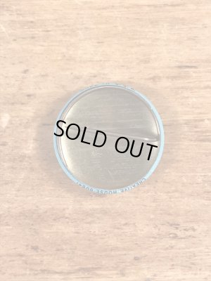 Creative House社製のスマイルフェイスのヴィンテージ缶バッチ