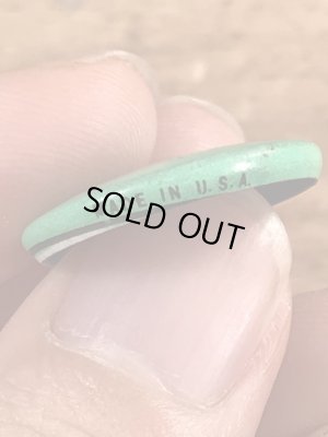 Creative House社製のスマイルのビンテージ缶バッジ