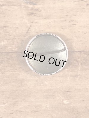 スマイルフェイスのブリキ製のヴィンテージ缶バッチ