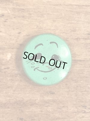 Creative House社製のスマイルのビンテージ缶バッジ