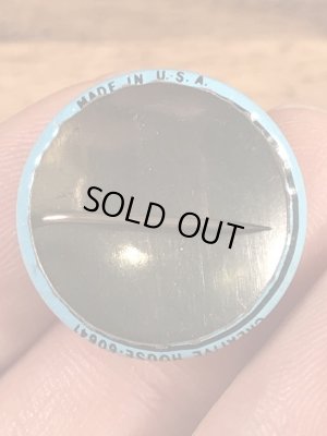 Creative House社製のスマイルフェイスのヴィンテージ缶バッチ