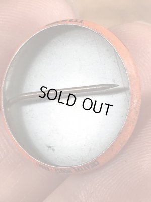 I'm Confusedの顔が描かれたビンテージ缶バッジ