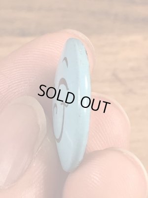 スマイルの顔が描かれたビンテージ缶バッジ