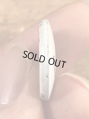 スマイルフェイスのブリキ製のヴィンテージ缶バッチ