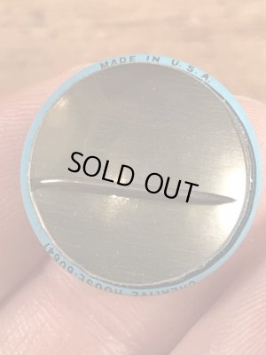 スマイルフェイスのブリキ製のヴィンテージ缶バッチ