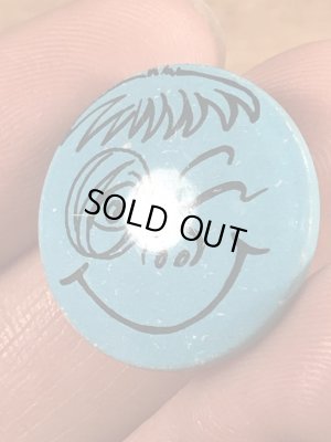 Creative House社製のスマイルフェイスのヴィンテージ缶バッチ