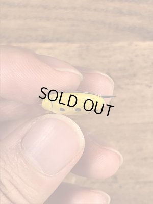 スマイルフェイスのブリキ製のヴィンテージ缶バッチ