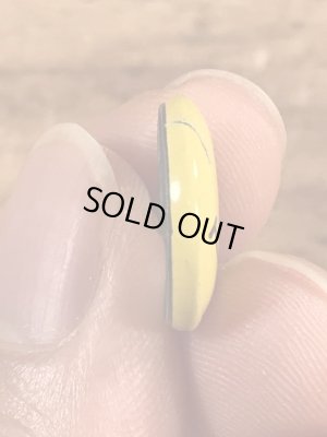 スマイルフェイスのブリキ製のヴィンテージ缶バッチ