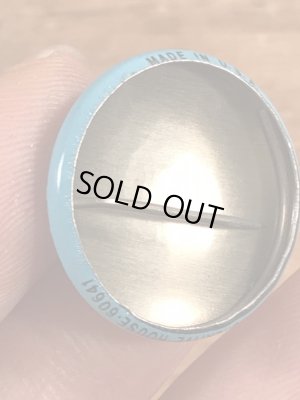 スマイルフェイスのブリキ製のヴィンテージ缶バッチ