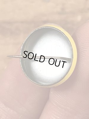 スマイルフェイスのブリキ製のヴィンテージ缶バッチ