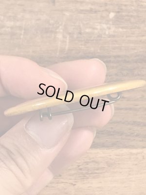 80年代頃の企業物のビンテージ缶バッジ