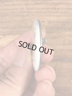 80年代頃の企業物のビンテージ缶バッジ