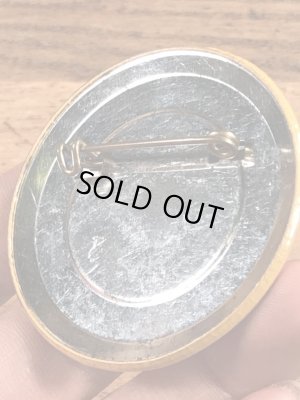 80年代頃の企業物のビンテージ缶バッジ