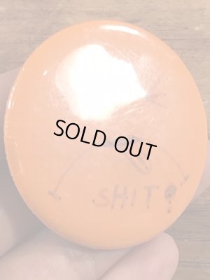 70年代〜頃のShitが描かれたビンテージ缶バッジ