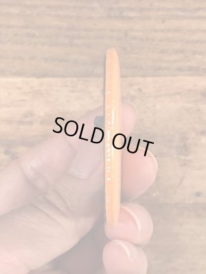 70年代〜頃のShitが描かれたビンテージ缶バッジ