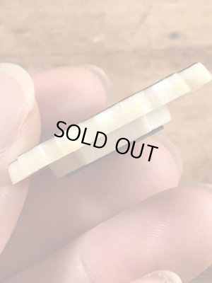 プラスチック製のフクロウのヴィンテージマグネット