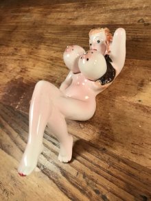 他の写真2: “Spice Of Life” Nude Boob Lady Ceramic Salt & Pepper　ヌード　ビンテージ　ソルト＆ペッパー　ピンナップガール　50年代