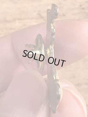 80年代頃のルーニーテューンズのペペルピューのビンテージピンズ