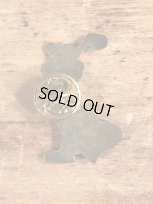 80年代頃のルーニーテューンズのペペルピューのヴィンテージピンバッチ