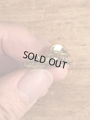 80年代頃のルーニーテューンズのペペルピューのヴィンテージピンバッチ