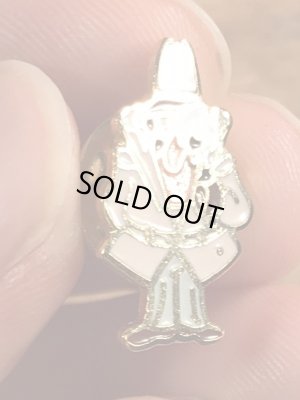 80年代頃のピンクパンサーのクルーゾー警部のビンテージピンバッチ