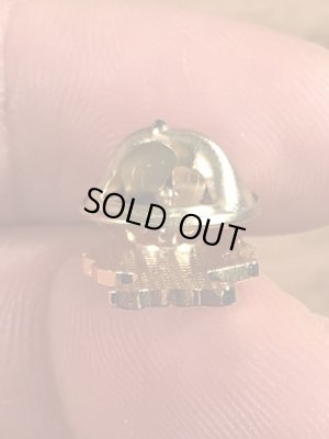 80年代頃のピンクパンサーのクルーゾー警部のヴィンテージピンズ