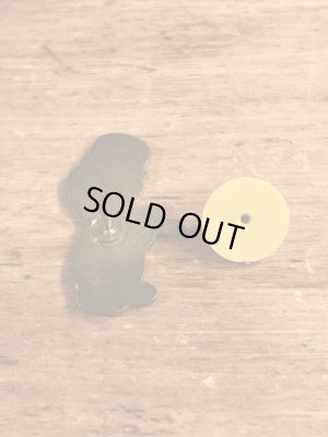 80年代頃のルーニーテューンズのエルマーファッドのビンテージピンバッジ