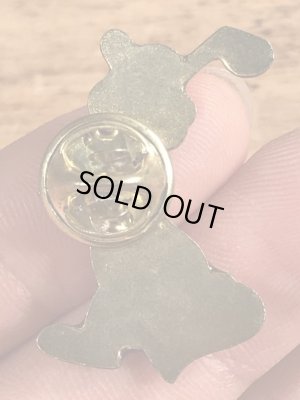 80年代頃のルーニーテューンズのペペルピューのビンテージピンズ