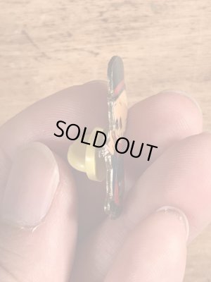 80年代頃のルーニーテューンズのエルマーファッドのビンテージピンバッジ