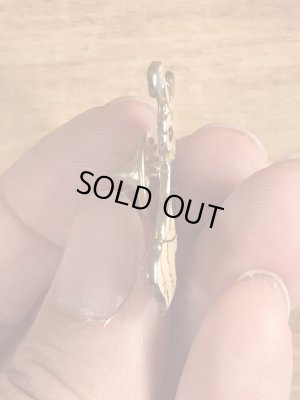 80年代頃のルーニーテューンズのペペルピューのビンテージピンズ