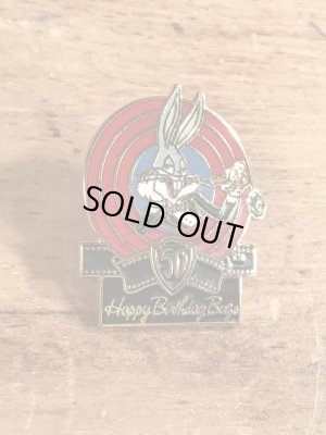 80年代頃のルーニーテューンズのバッグスバニーのビンテージピンバッジ