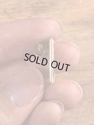 80年代頃のClickのエナメル加工のビンテージピンバッジ