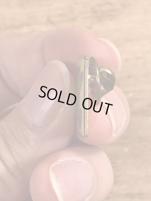 80年代頃のClickのエナメル加工のビンテージピンバッジ