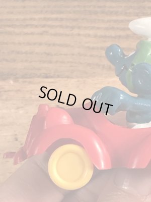 オープンカーに乗ったスーパースマーフのヴィンテージPVCフィギュア