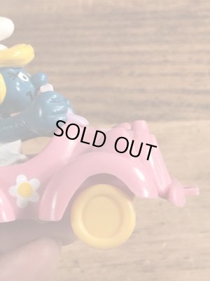 オープンカーに乗ったスマーフェットのヴィンテージPVCフィギュア