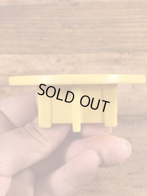 80年代頃のフィッシャープライス社製のテーブルとベンチ