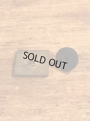 80〜90年代頃の企業物のビンテージピンバッジ