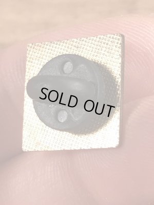 80〜90年代頃の企業物のヴィンテージピンズ