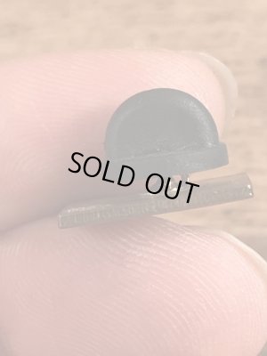 80〜90年代頃の企業物のビンテージピンバッジ