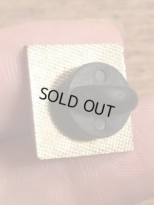 80〜90年代頃の企業物のビンテージピンバッジ