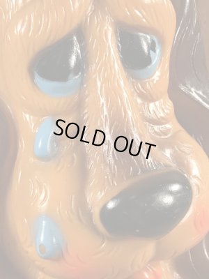 70年代頃のビッグアイズの犬のヴィンテージ貯金箱