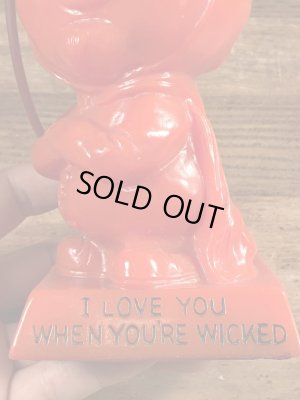 70年代頃のR.& W. Berrie社製のレッドデビルのヴィンテージメッセージドール