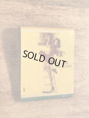 40〜50年代頃のピンナップガールのビンテージマッチブック