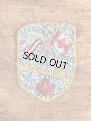 70年代〜頃のカナダと星条旗のヴィンテージのワッペン