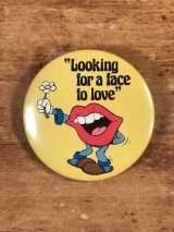 Applause General Foods Tang Lips “Looking For A...” Pinback　タンリップス　ビンテージ　缶バッジ　ジェネラルフーズ　80年代