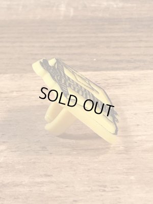 80年代頃のマクドナルドのハンバーグラーのビンテージの指輪